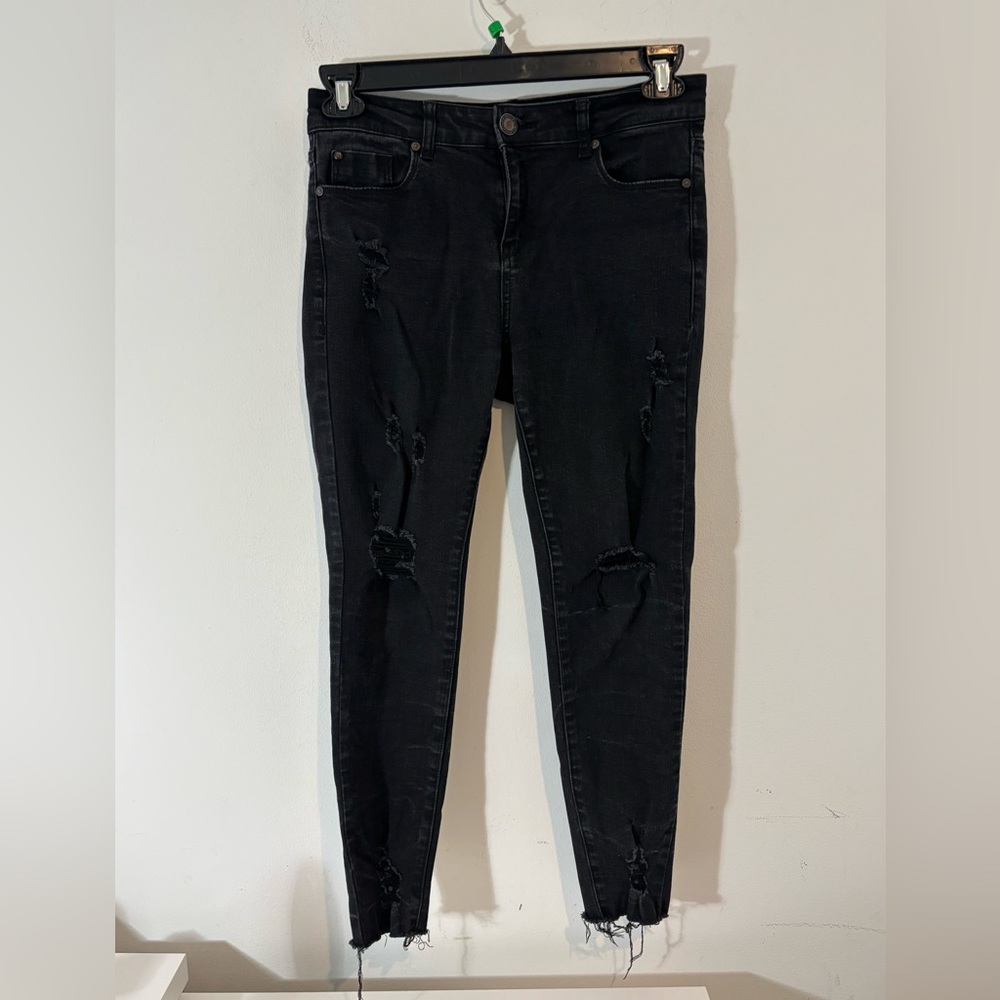 Enjean Size 11 Distressed Black Skinny Straight Legs Frayed Bottom Casual